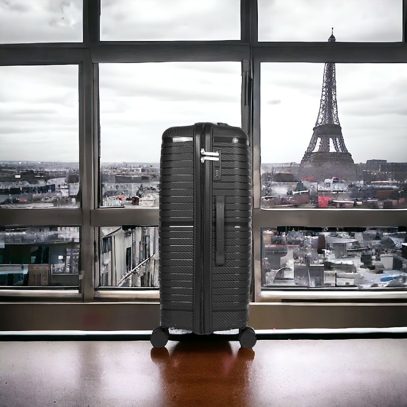 DAWN : lot de 3 valises et 1 vanity case en polypropylène incassable.