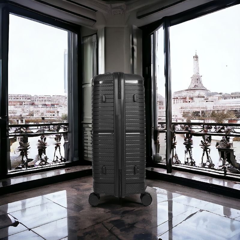 DAWN : lot de 3 valises et 1 vanity case en polypropylène incassable.